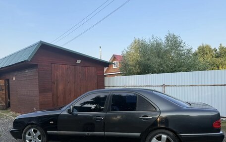 Mercedes-Benz E-Класс, 1996 год, 255 000 рублей, 5 фотография