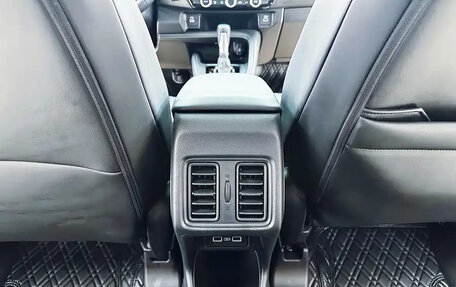 Honda Vezel, 2023 год, 1 950 000 рублей, 11 фотография