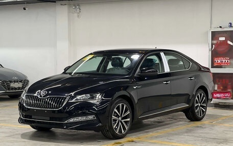Skoda Superb, 2026 год, 2 321 003 рублей, 1 фотография