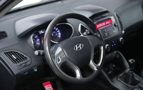 Hyundai ix35 I рестайлинг, 2013 год, 1 070 000 рублей, 13 фотография