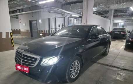 Mercedes-Benz E-Класс, 2017 год, 2 300 000 рублей, 2 фотография