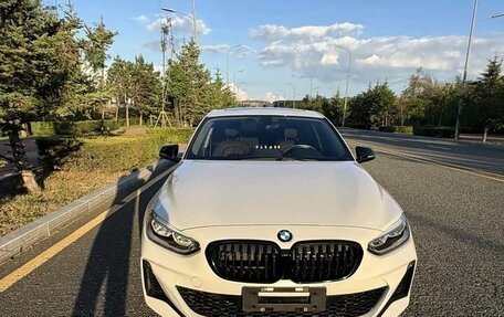 BMW 1 серия, 2022 год, 1 890 000 рублей, 4 фотография