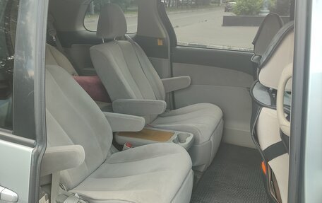 Toyota Estima III рестайлинг -2, 2006 год, 1 320 000 рублей, 16 фотография