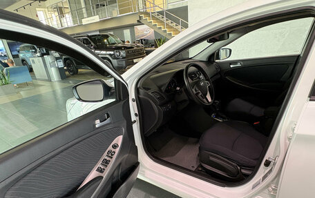 Hyundai Solaris II рестайлинг, 2015 год, 875 000 рублей, 8 фотография