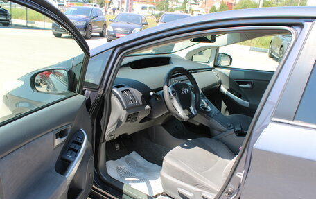 Toyota Prius, 2010 год, 1 069 000 рублей, 9 фотография