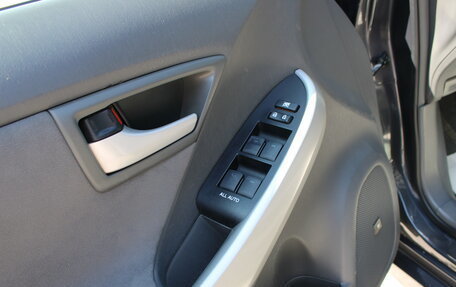 Toyota Prius, 2010 год, 1 069 000 рублей, 10 фотография
