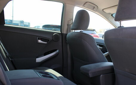 Toyota Prius, 2010 год, 1 069 000 рублей, 15 фотография