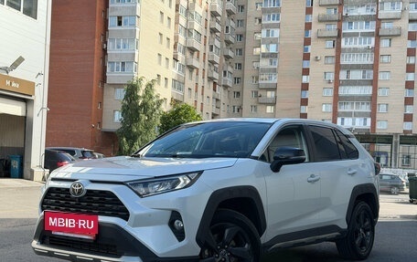 Toyota RAV4, 2022 год, 3 299 000 рублей, 3 фотография