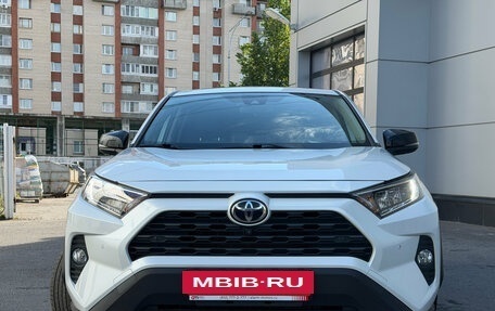 Toyota RAV4, 2022 год, 3 299 000 рублей, 2 фотография