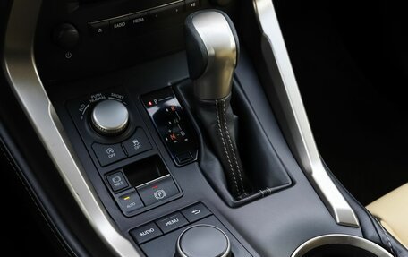 Lexus NX I, 2016 год, 2 799 000 рублей, 15 фотография