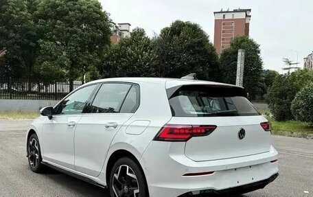 Volkswagen Golf VIII, 2022 год, 2 040 000 рублей, 4 фотография