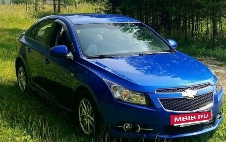 Chevrolet Cruze II, 2011 год, 695 000 рублей, 2 фотография