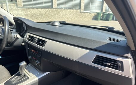 BMW 3 серия, 2011 год, 1 350 000 рублей, 20 фотография
