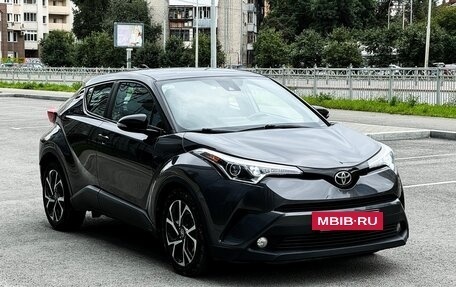 Toyota C-HR I рестайлинг, 2017 год, 1 800 000 рублей, 3 фотография