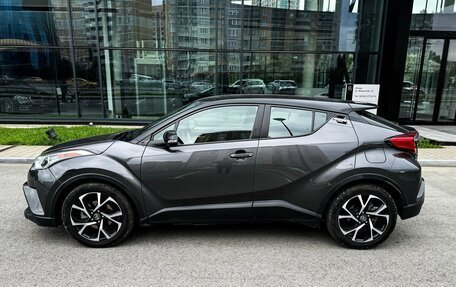 Toyota C-HR I рестайлинг, 2017 год, 1 800 000 рублей, 8 фотография