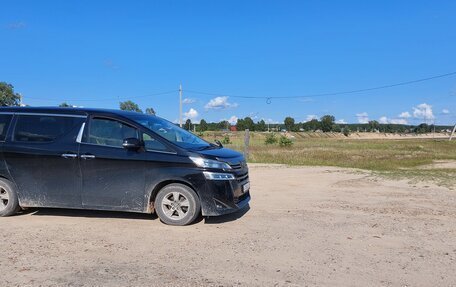 Toyota Vellfire II, 2019 год, 3 600 000 рублей, 2 фотография