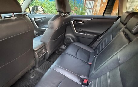 Toyota RAV4, 2020 год, 3 150 000 рублей, 12 фотография