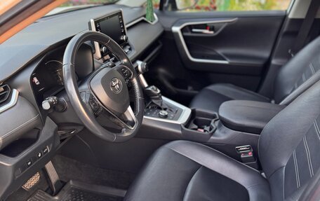 Toyota RAV4, 2020 год, 3 150 000 рублей, 14 фотография