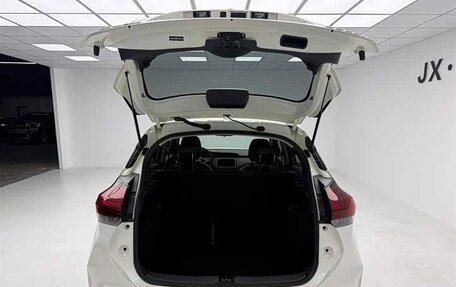 Nissan Kicks I, 2023 год, 1 300 007 рублей, 8 фотография