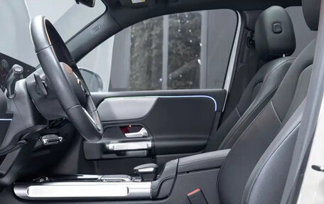Mercedes-Benz GLB, 2022 год, 2 290 005 рублей, 12 фотография
