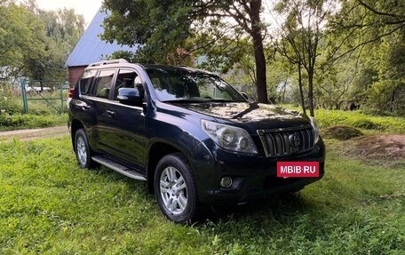 Toyota Land Cruiser Prado 150 рестайлинг 2, 2013 год, 2 850 000 рублей, 2 фотография