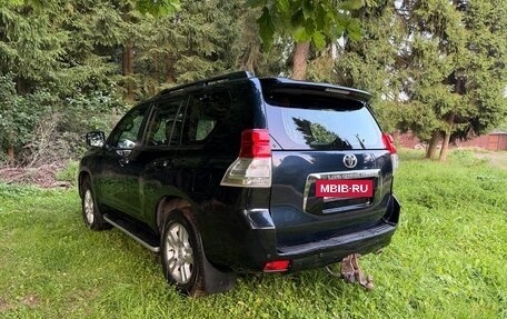 Toyota Land Cruiser Prado 150 рестайлинг 2, 2013 год, 2 850 000 рублей, 5 фотография