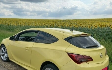 Opel Astra J, 2011 год, 870 000 рублей, 2 фотография