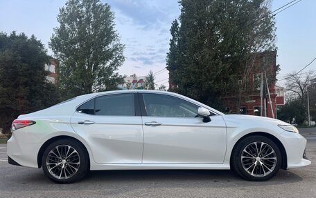 Toyota Camry, 2019 год, 3 100 000 рублей, 5 фотография