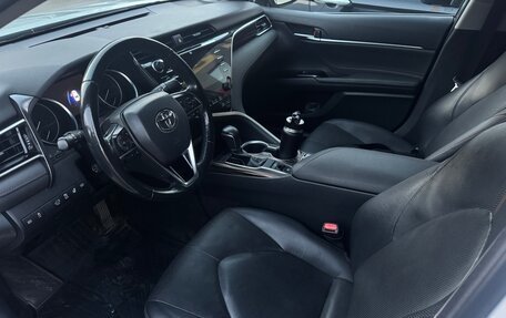 Toyota Camry, 2019 год, 3 100 000 рублей, 10 фотография