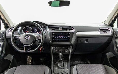 Volkswagen Tiguan II, 2019 год, 2 128 000 рублей, 13 фотография