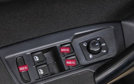 Volkswagen Tiguan II, 2019 год, 2 128 000 рублей, 15 фотография