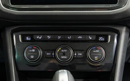 Volkswagen Tiguan II, 2019 год, 2 128 000 рублей, 26 фотография