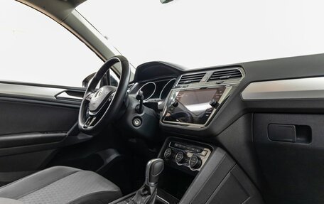 Volkswagen Tiguan II, 2019 год, 2 128 000 рублей, 35 фотография