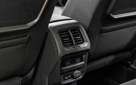 Volkswagen Tiguan II, 2019 год, 2 128 000 рублей, 36 фотография