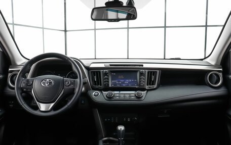 Toyota RAV4, 2017 год, 2 850 000 рублей, 7 фотография