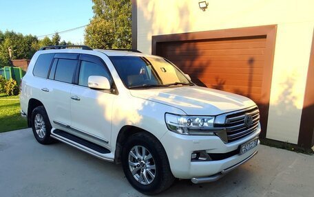 Toyota Land Cruiser 200, 2015 год, 5 800 000 рублей, 3 фотография