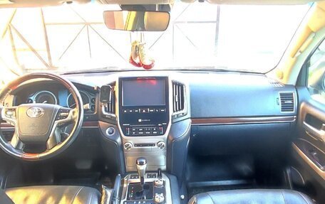 Toyota Land Cruiser 200, 2015 год, 5 800 000 рублей, 8 фотография