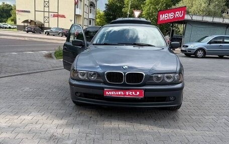 BMW 5 серия, 2000 год, 600 000 рублей, 1 фотография