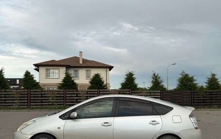Toyota Prius, 2004 год, 500 000 рублей, 2 фотография
