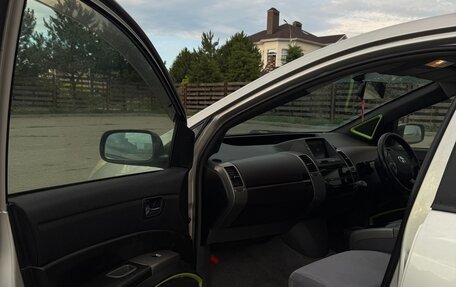 Toyota Prius, 2004 год, 500 000 рублей, 7 фотография