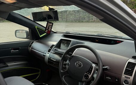 Toyota Prius, 2004 год, 500 000 рублей, 9 фотография