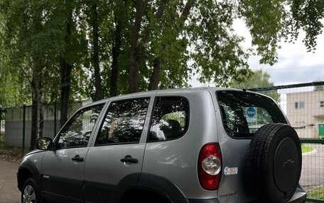 Chevrolet Niva I рестайлинг, 2011 год, 465 000 рублей, 4 фотография