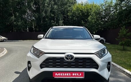 Toyota RAV4, 2019 год, 2 849 000 рублей, 3 фотография