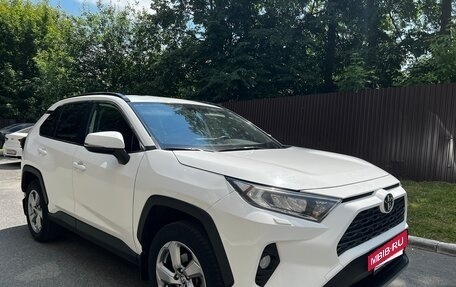 Toyota RAV4, 2019 год, 2 849 000 рублей, 6 фотография