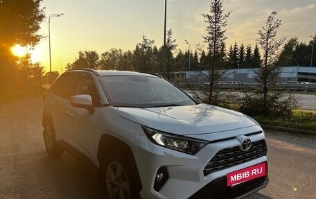 Toyota RAV4, 2019 год, 2 849 000 рублей, 9 фотография