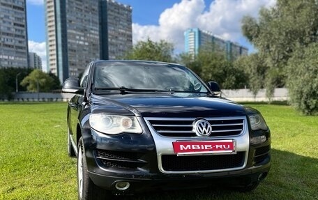 Volkswagen Touareg III, 2006 год, 850 000 рублей, 2 фотография