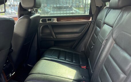 Volkswagen Touareg III, 2006 год, 850 000 рублей, 11 фотография