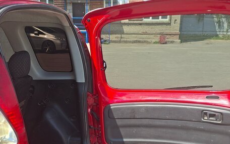 Toyota FunCargo, 2002 год, 500 000 рублей, 10 фотография