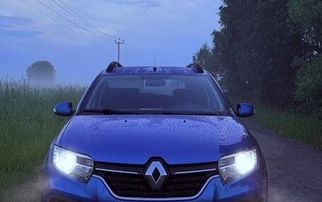 Renault Sandero II рестайлинг, 2022 год, 1 400 000 рублей, 1 фотография