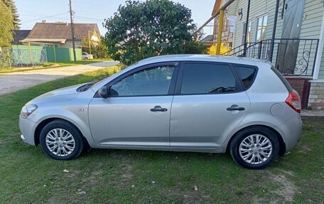 KIA cee'd I рестайлинг, 2010 год, 329 000 рублей, 4 фотография